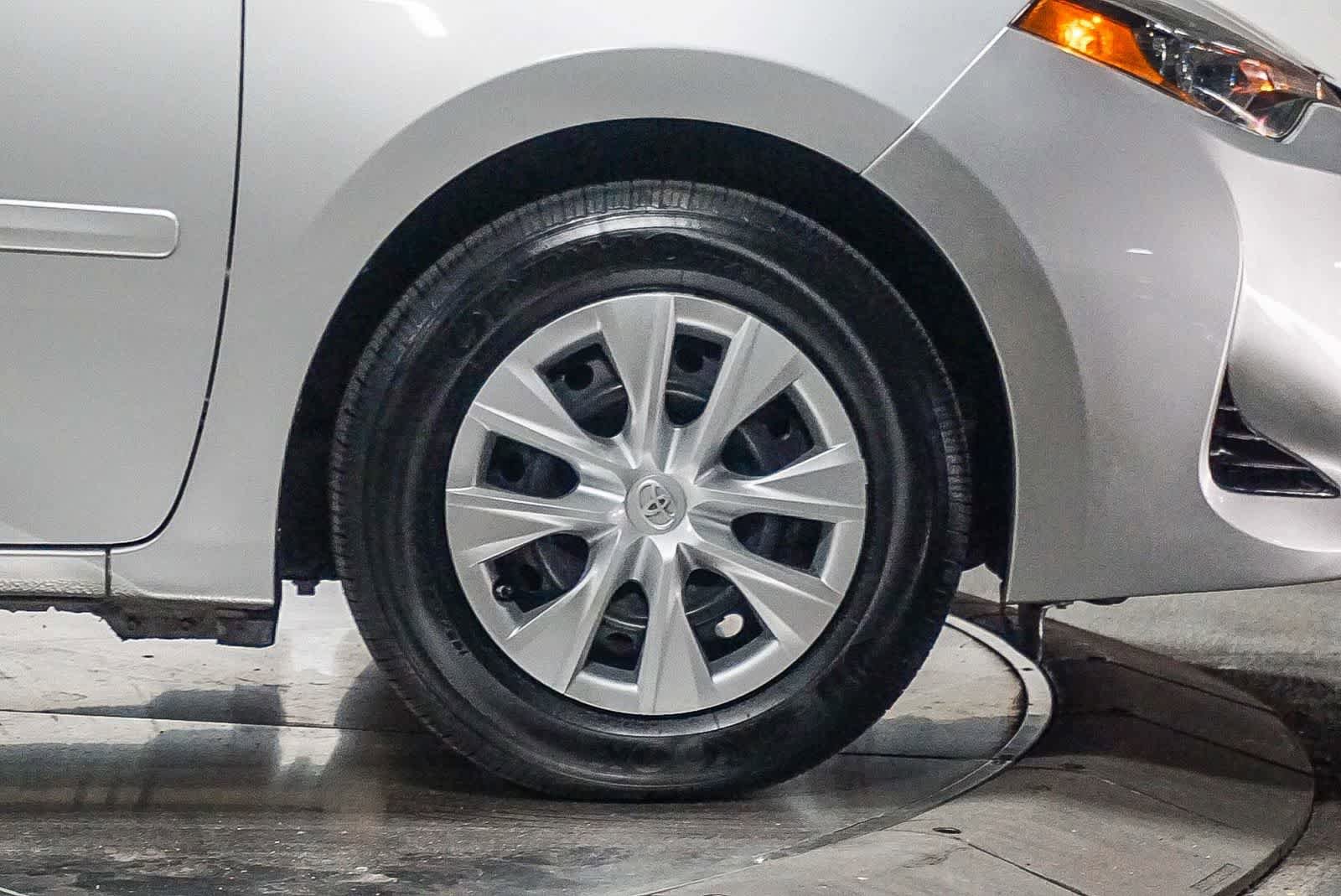 Used 2018 Toyota Corolla L w/ Body Protection Package FWD image 6