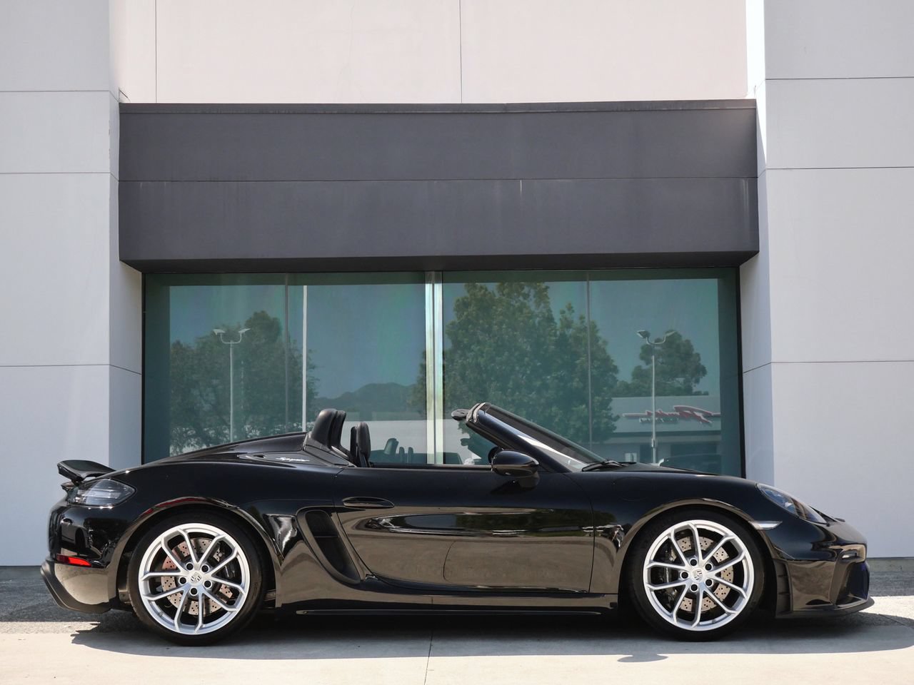 Used 2023 Porsche 718 Boxster Spyder w/ Light Design Package RWD image 4