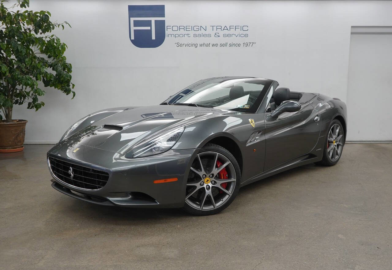 Used 2011 Ferrari California Base 2dr Convertible image 1