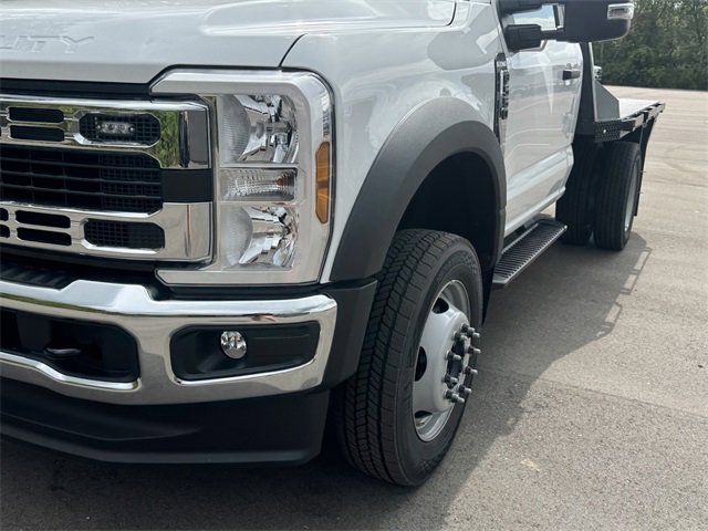 New 2025 Ford F550 4x4 Regular Cab Super Duty image 6