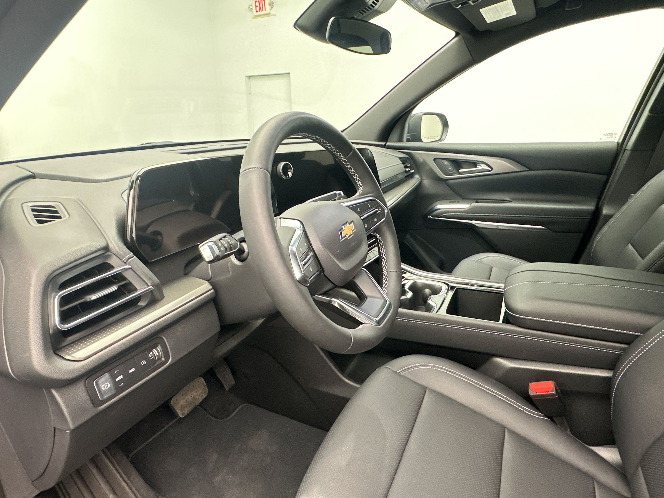 Certified 2026 Chevrolet Traverse LT AWD/4WD image 28