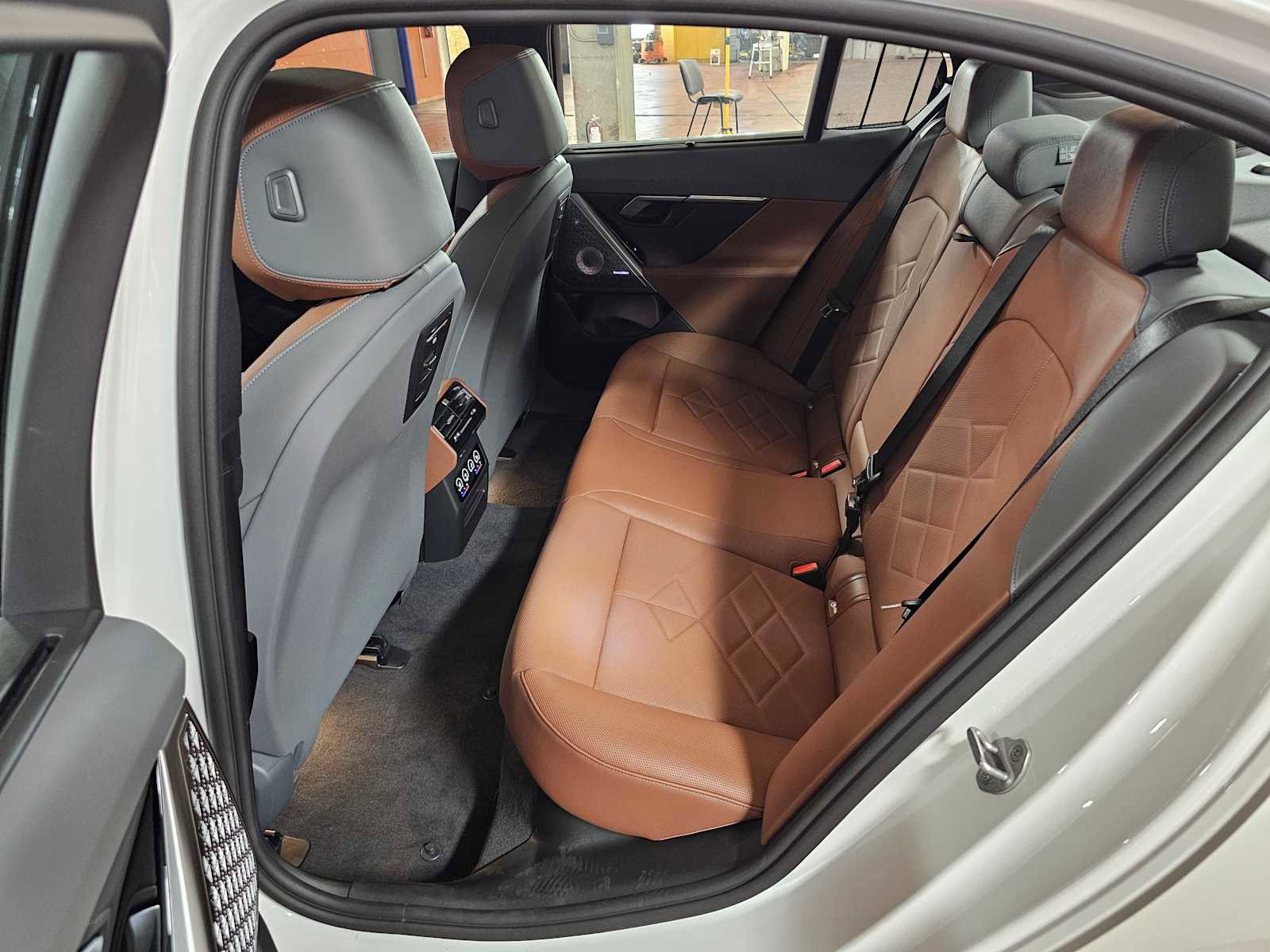 New 2026 BMW 550e xDrive w/ Executive Package image 16