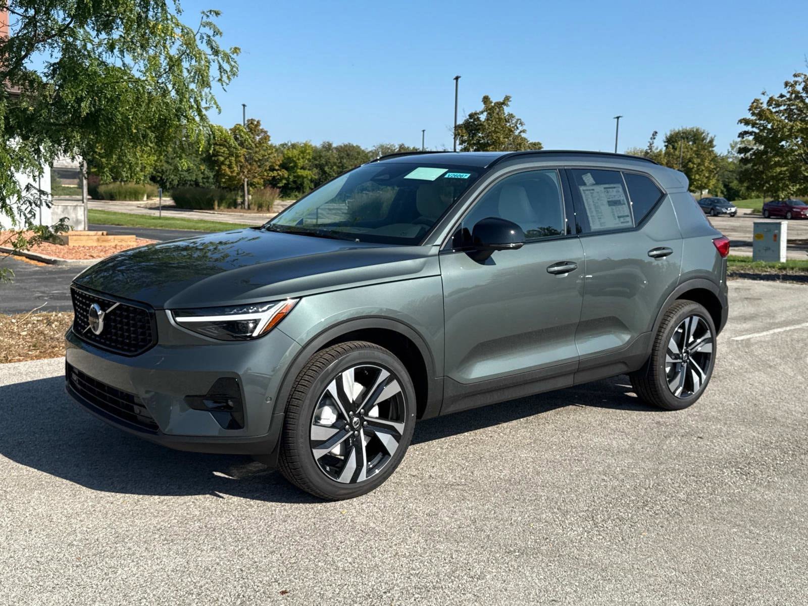 New 2026 Volvo XC40 B5 Ultra w/ Climate Package AWD/4WD image 1