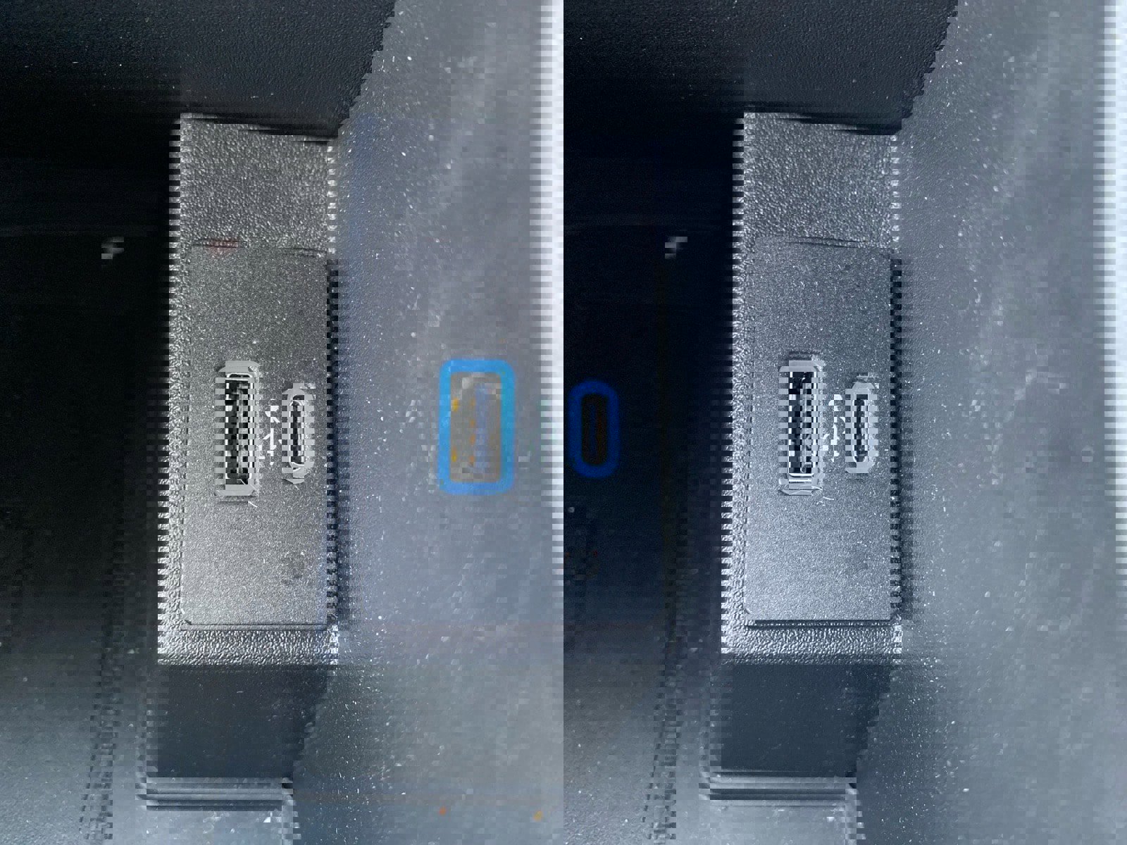 Used 2024 Ford Edge SEL w/ Convenience Package image 13