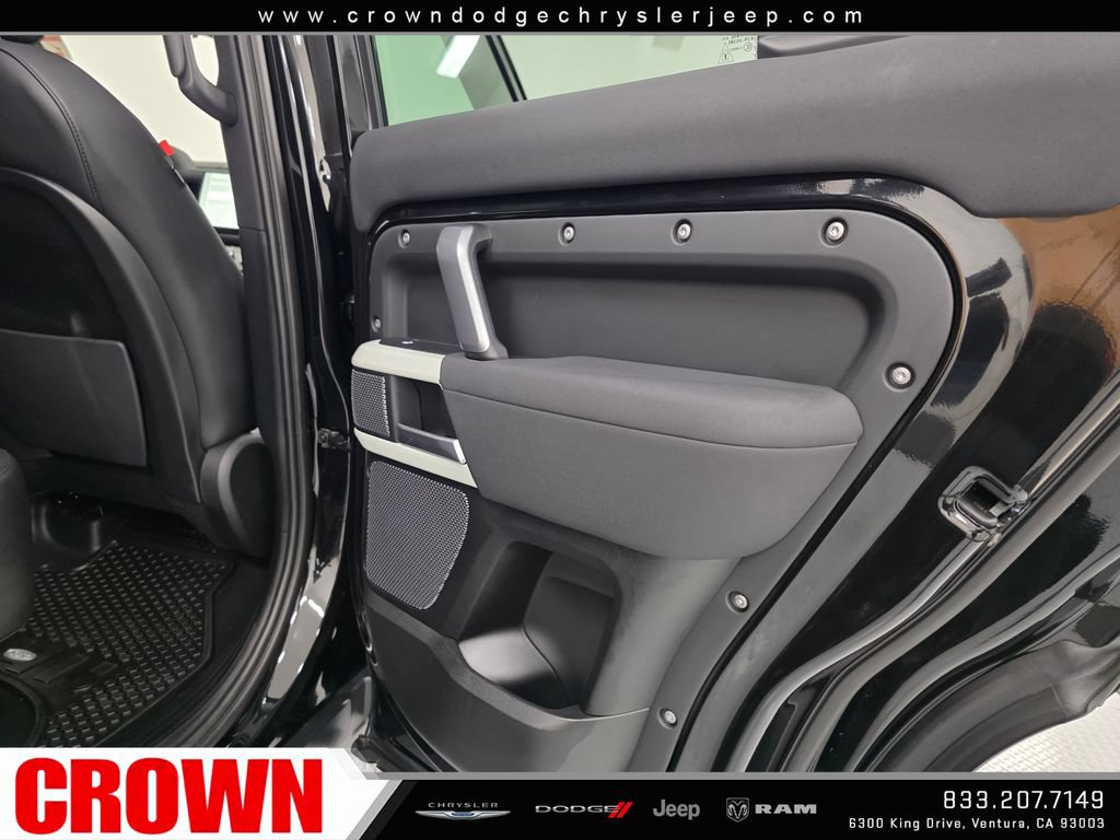 Used 2022 Land Rover Defender 110 X-Dynamic SE AWD/4WD image 20