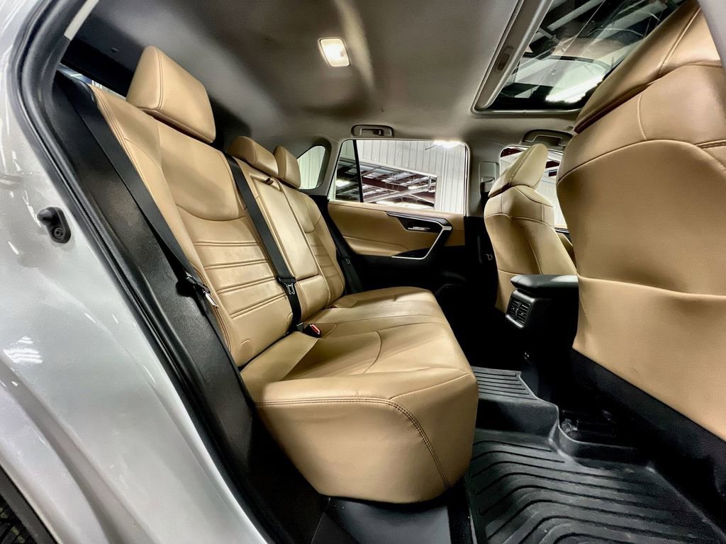 Used 2024 Toyota RAV4 XLE Premium image 24