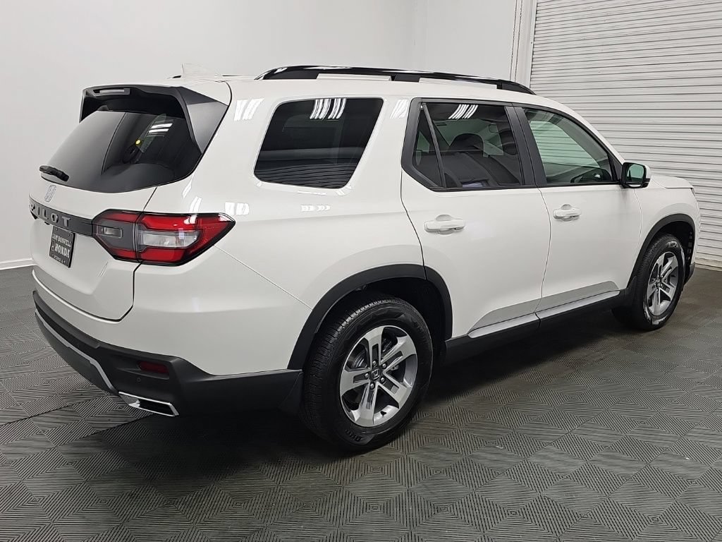 New 2026 Honda Pilot EX-L image 8