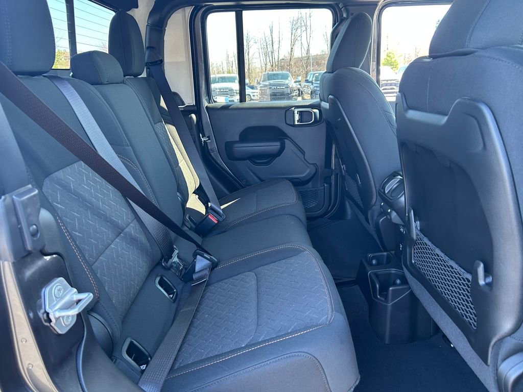 Certified 2025 Jeep Gladiator Mojave image 23