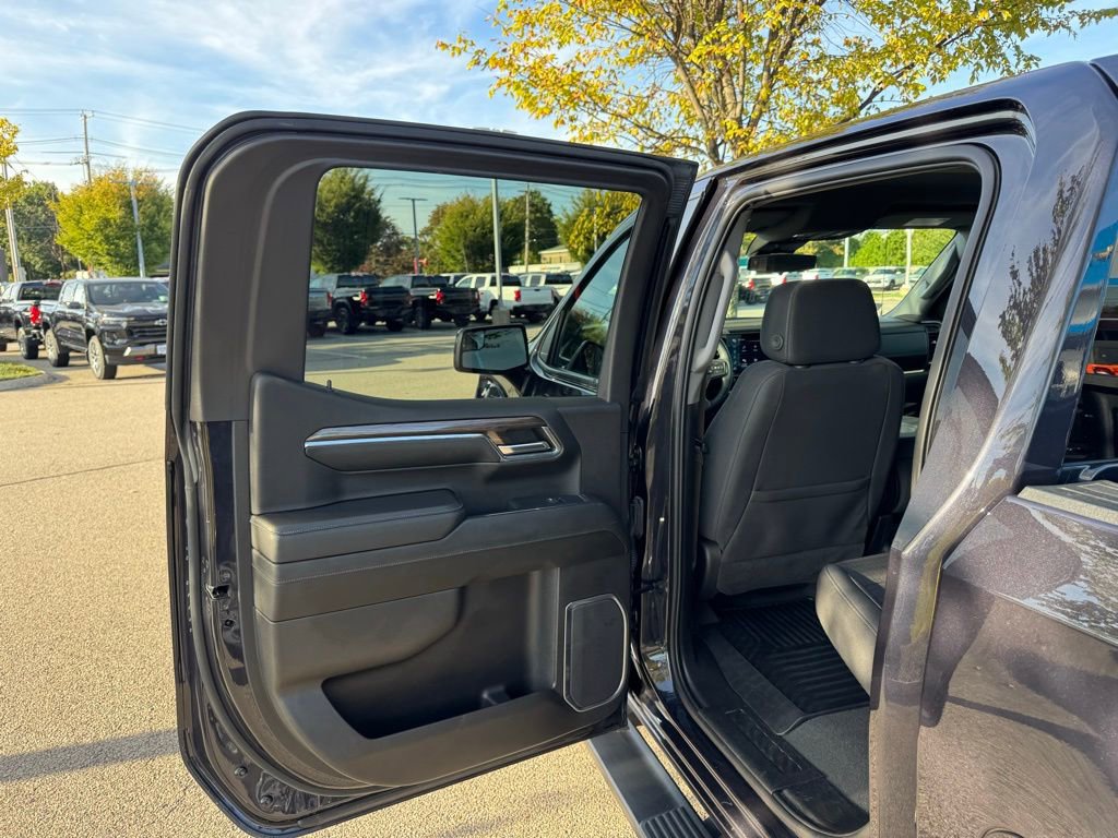 Used 2023 Chevrolet Silverado 1500 RST w/ Z71 Off-Road Package image 17