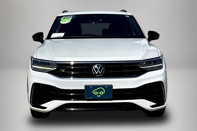 Used 2023 Volkswagen Tiguan SE R-Line AWD/4WD image 2