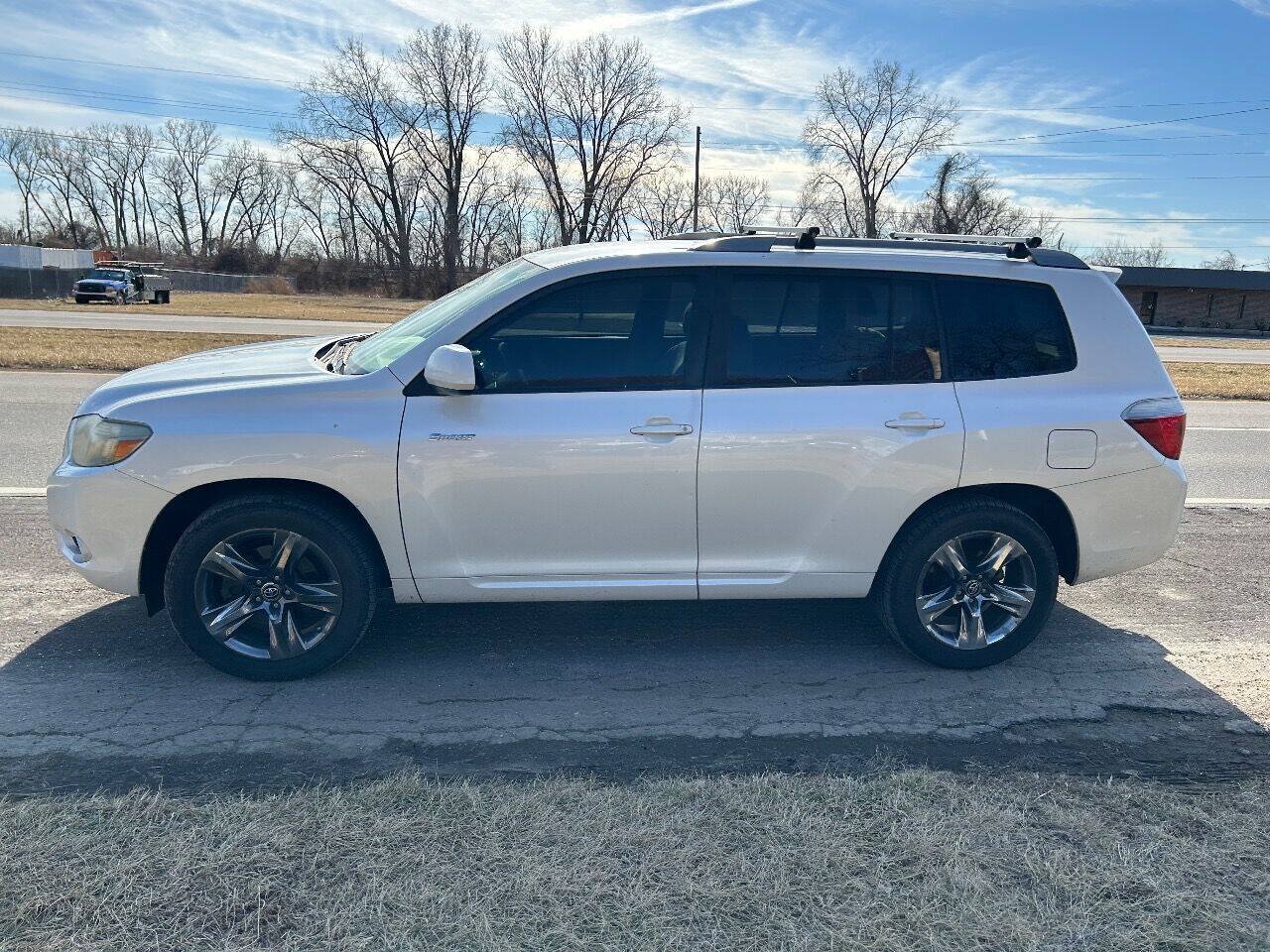 Used 2008 Toyota Highlander Sport w/ Tow Pkg AWD/4WD image 8