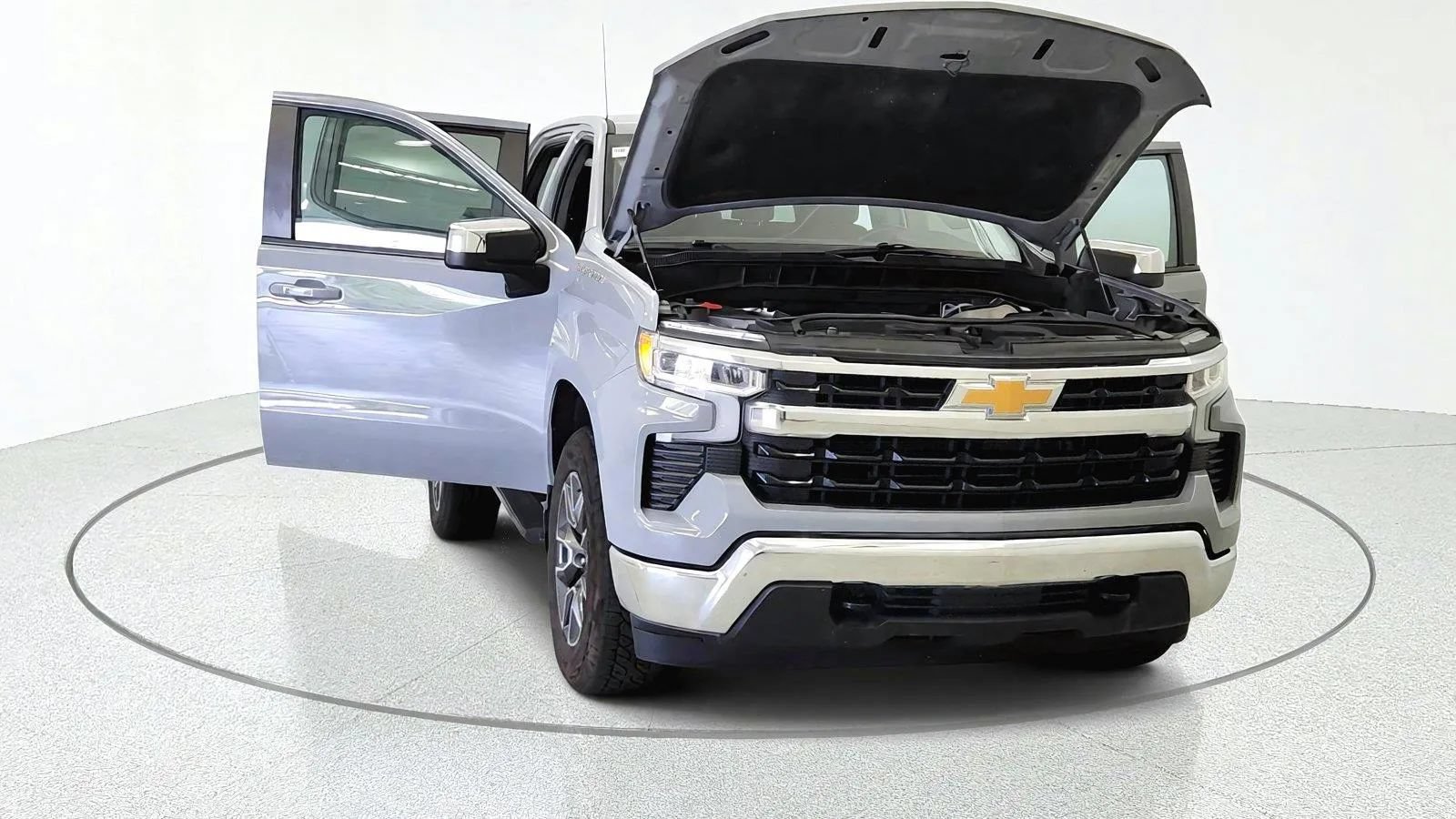Used 2024 Chevrolet Silverado 1500 LT AWD/4WD image 12