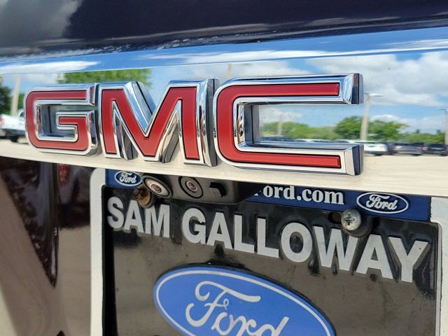 Used 2021 GMC Acadia Denali w/ Denali Technology Package image 12