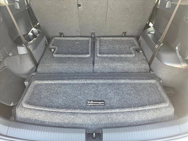 Certified 2023 Volkswagen Tiguan SE R-Line image 6