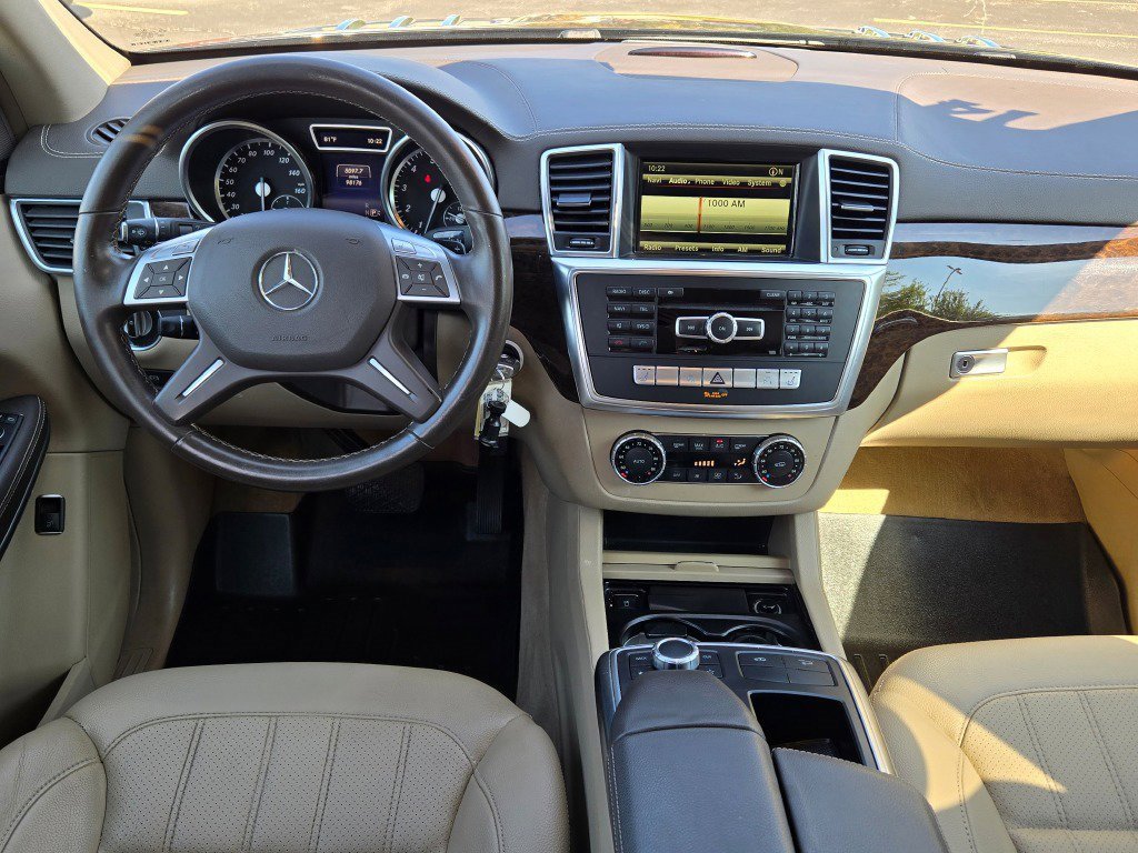 Used 2014 Mercedes-Benz GL 450 4MATIC image 17