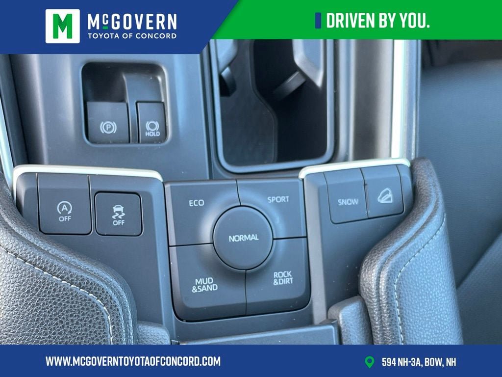 Used 2026 Toyota Grand Highlander AWD image 24