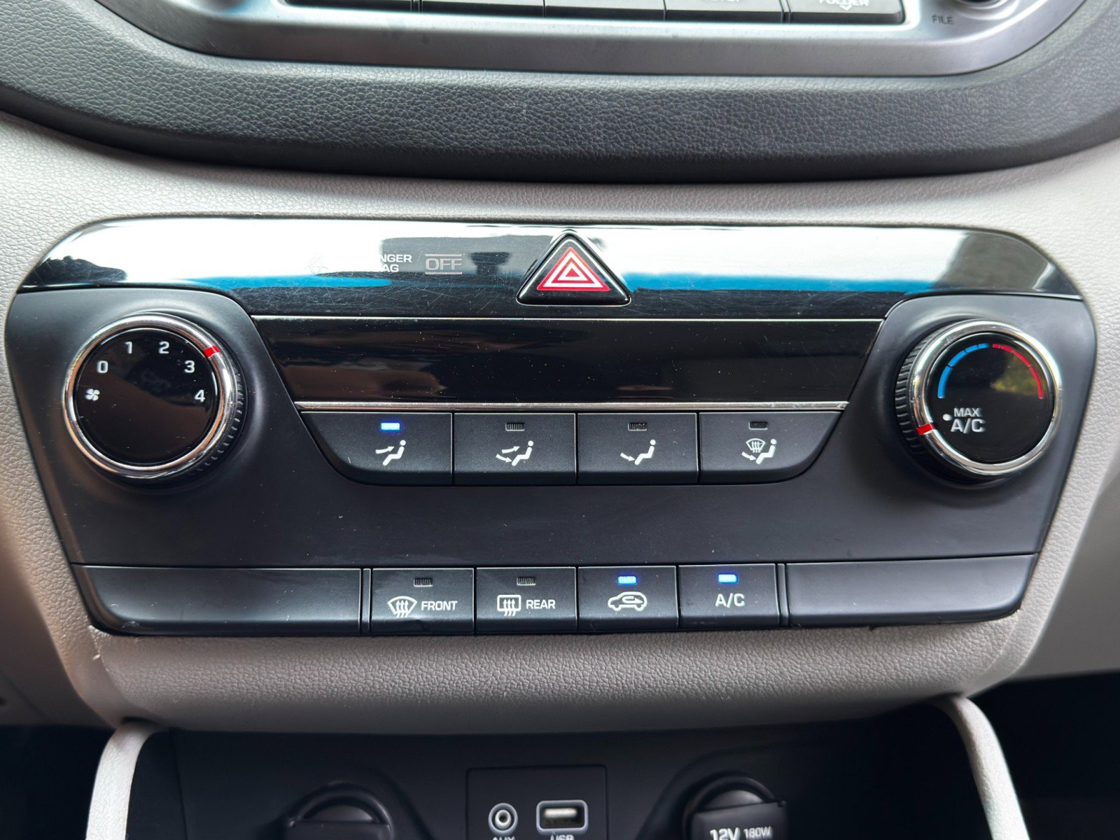 Used 2018 Hyundai Tucson SE image 25