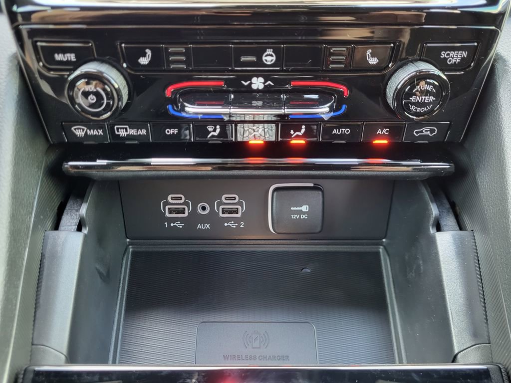 New 2025 Jeep Grand Cherokee Altitude RWD image 19