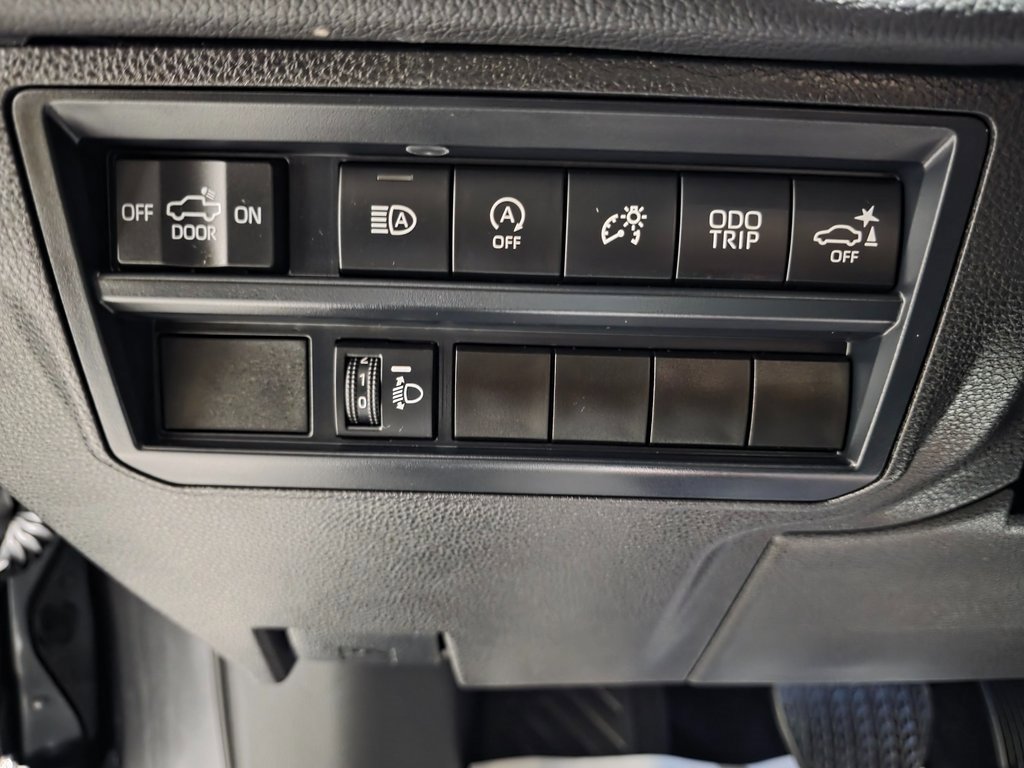 Used 2025 Toyota Tundra Limited image 39