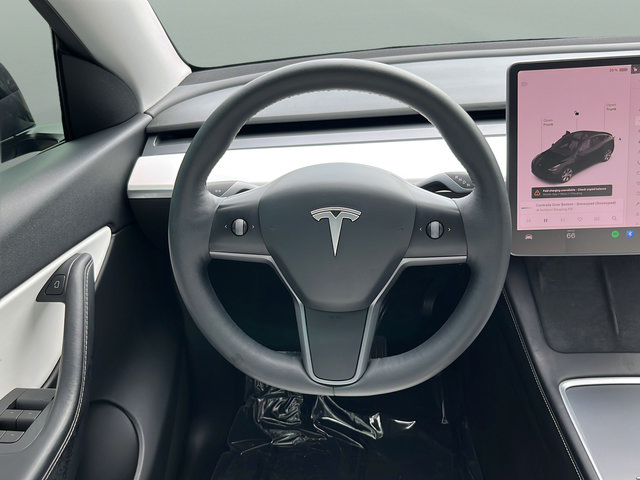 Used 2021 Tesla Model Y Long Range AWD/4WD image 10