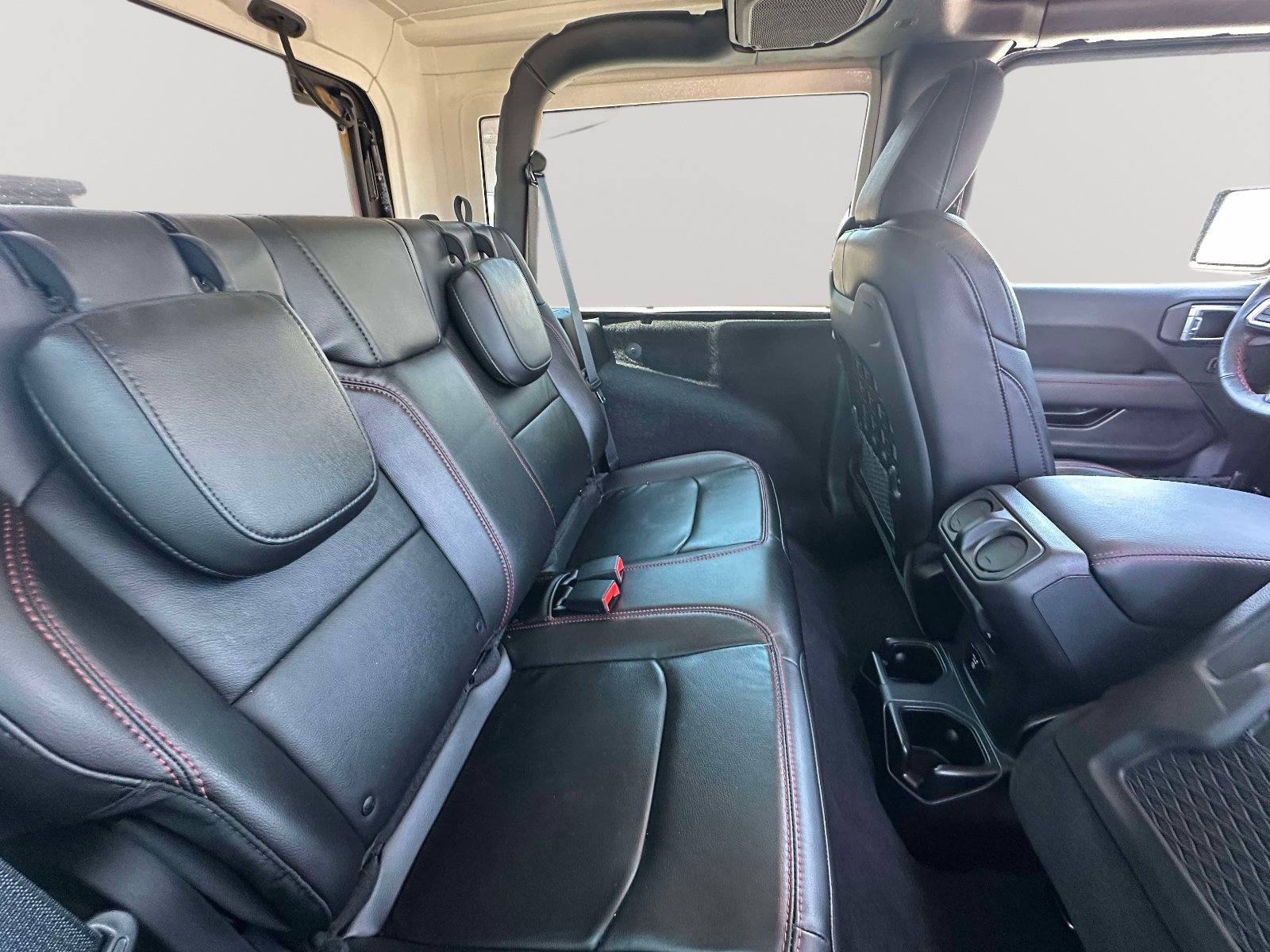 Used 2021 Jeep Wrangler Rubicon AWD/4WD image 24