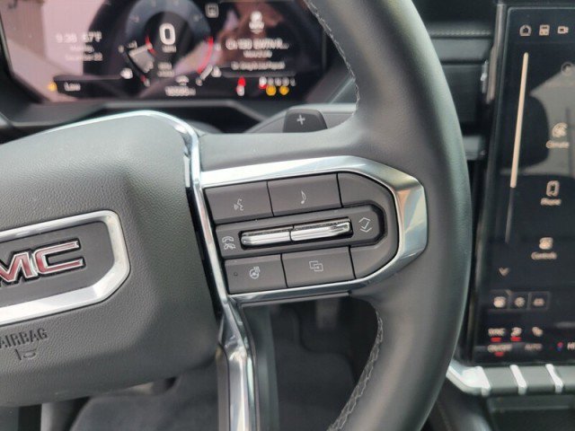 Used 2024 GMC Acadia Elevation w/ Luxury Package image 18