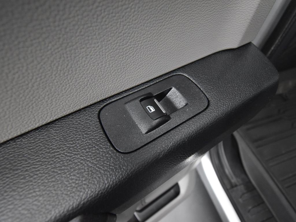 Used 2017 Ford F150 XL w/ Equipment Group 101A Mid image 10