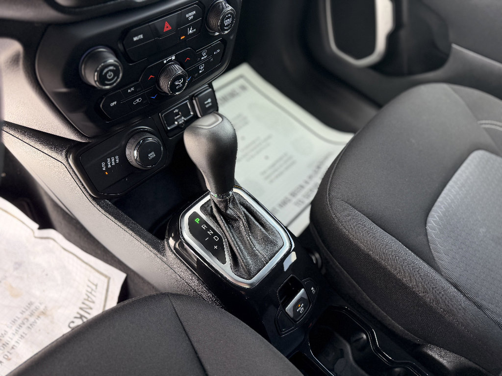 Used 2021 Jeep Renegade Latitude image 15