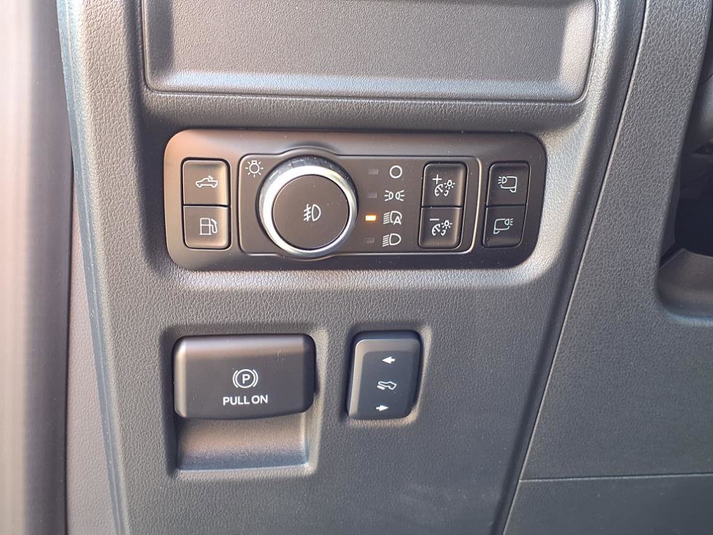 New 2025 Ford F150 Lariat w/ Equipment Group 502A High image 8