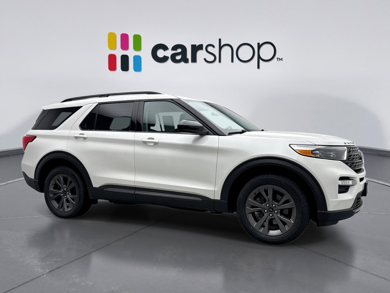 Used 2024 Ford Explorer XLT w/ Equipment Group 202A AWD/4WD image 7
