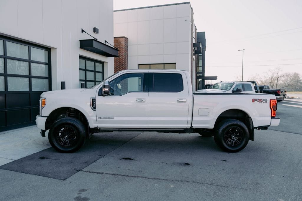 Used 2019 Ford F350 Platinum w/ Platinum Ultimate Package image 5
