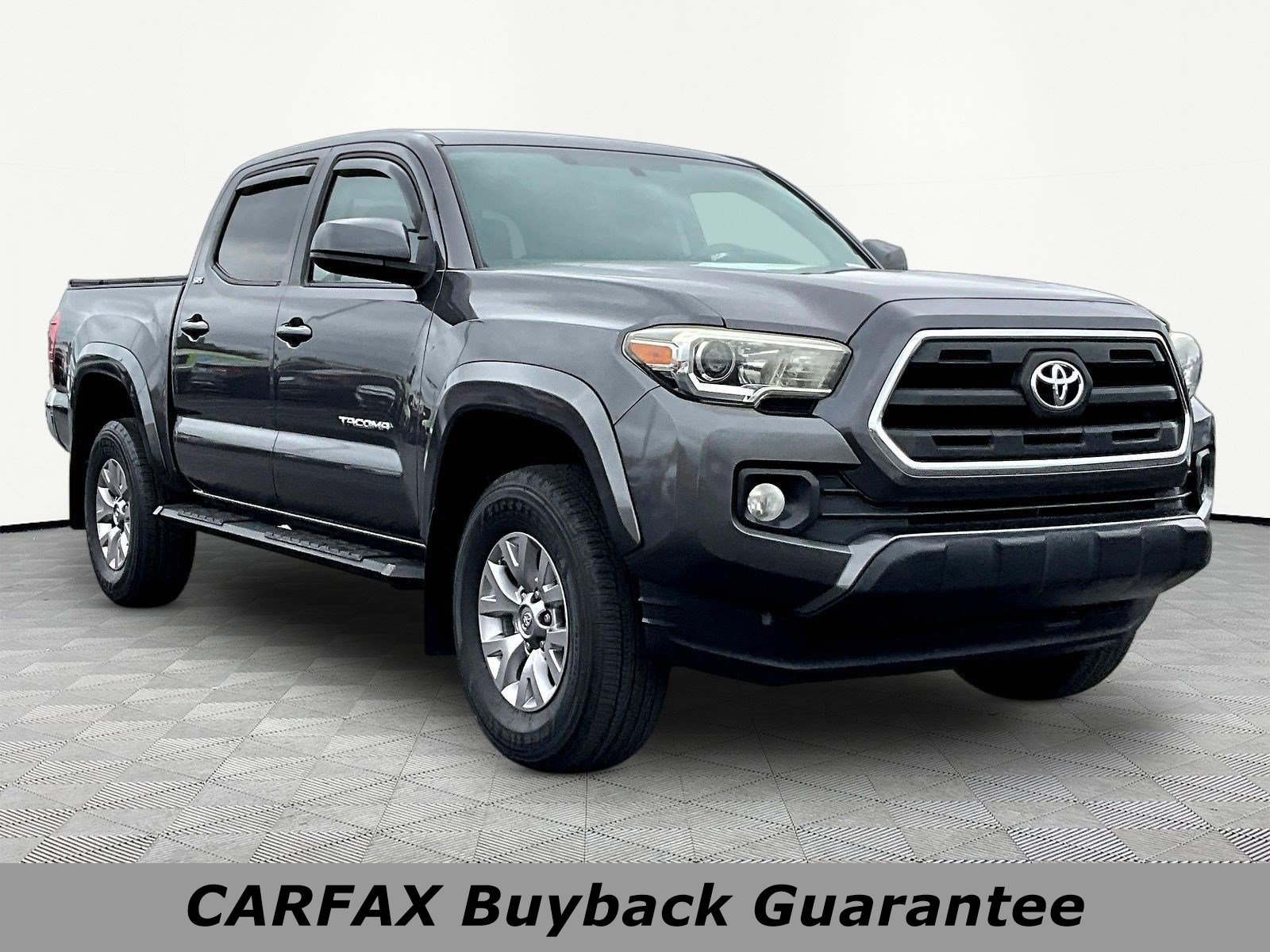 Used 2016 Toyota Tacoma SR5 w/ SR5 Appearance Package (SN) RWD image 3