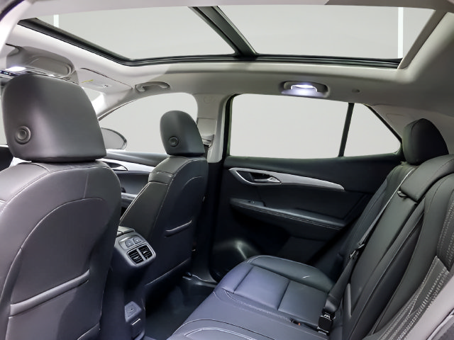 Used 2025 Buick Envision Avenir AWD/4WD image 12