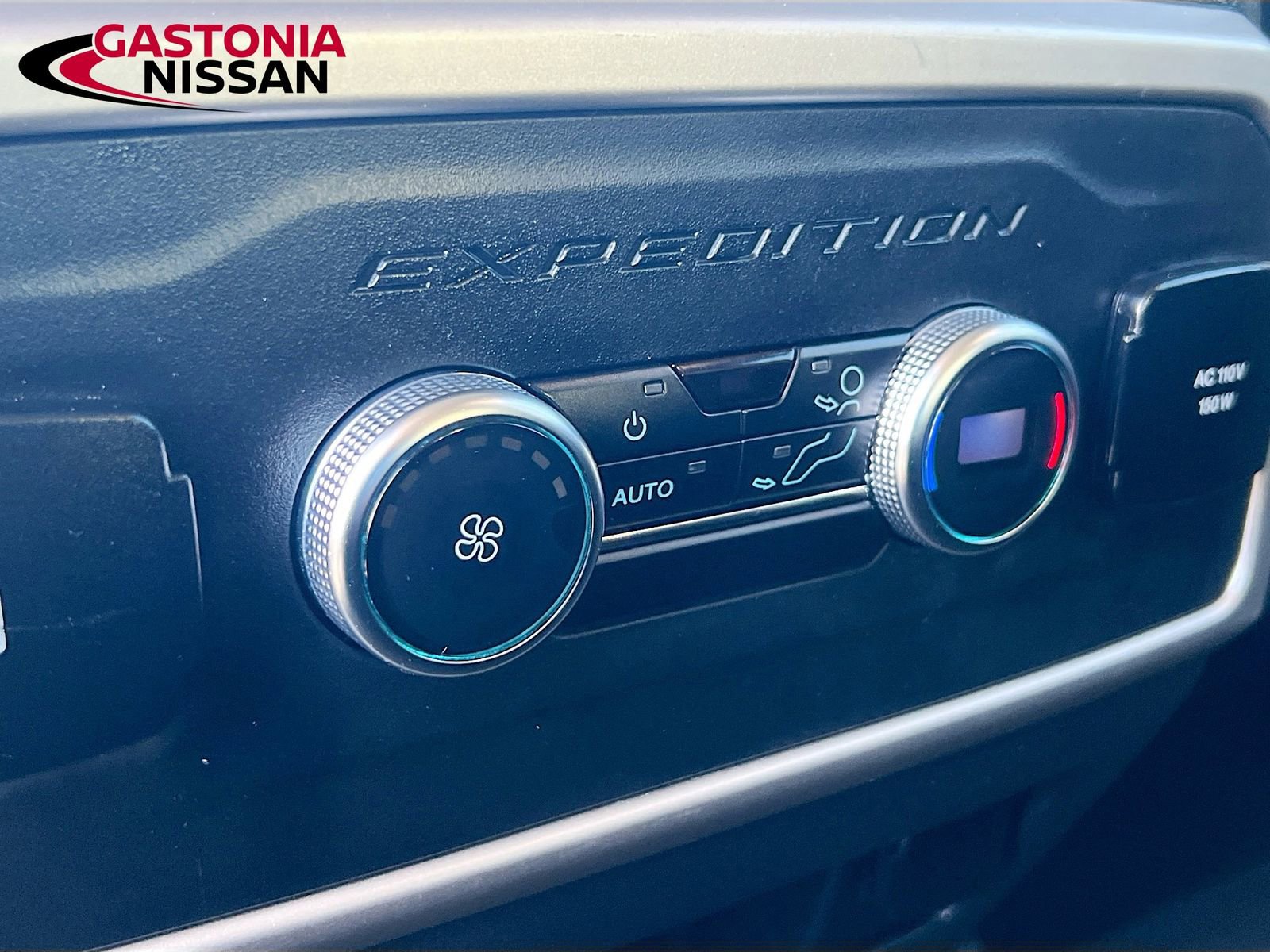 Used 2024 Ford Expedition Max XLT image 35