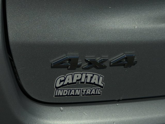 Used 2025 Jeep Compass Latitude AWD/4WD image 35