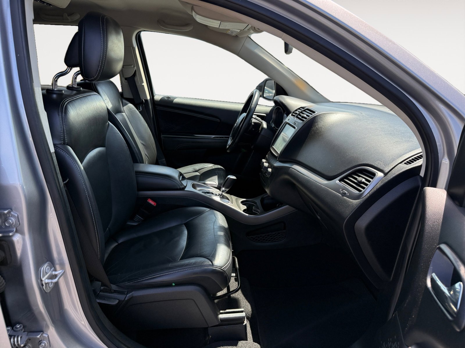 Used 2018 Dodge Journey Crossroad w/ Popular Equipment Group FWD image 19