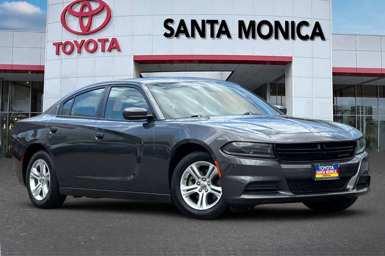 Used 2022 Dodge Charger SXT w/ Leather Interior Group RWD image 1