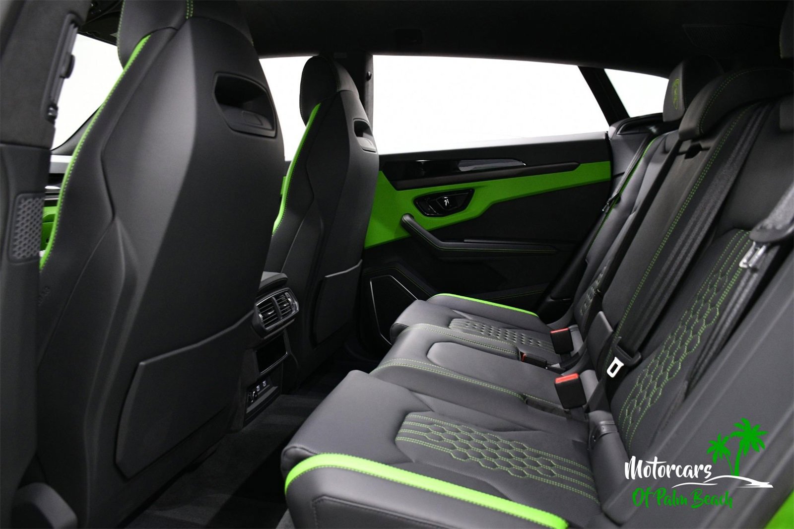 Used 2025 Lamborghini Urus SE image 43