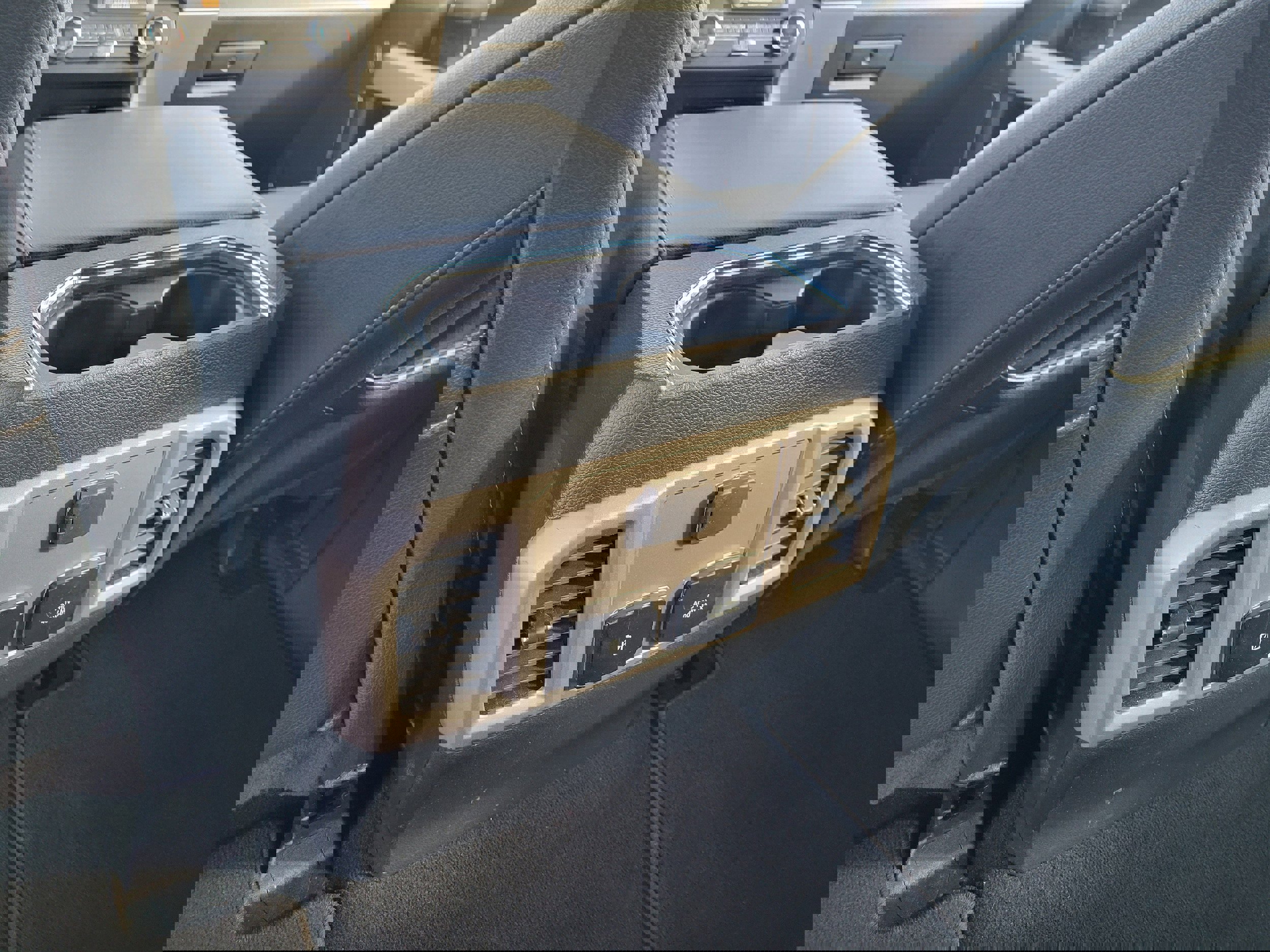 Used 2022 Ford F350 Lariat image 32