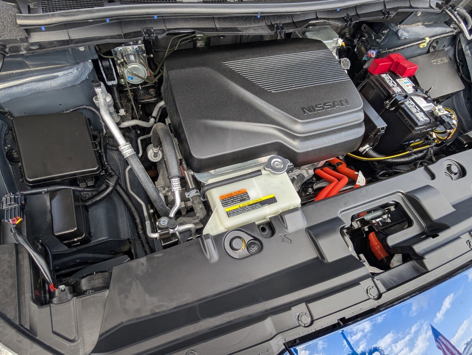 Certified 2025 Nissan Leaf S image 17