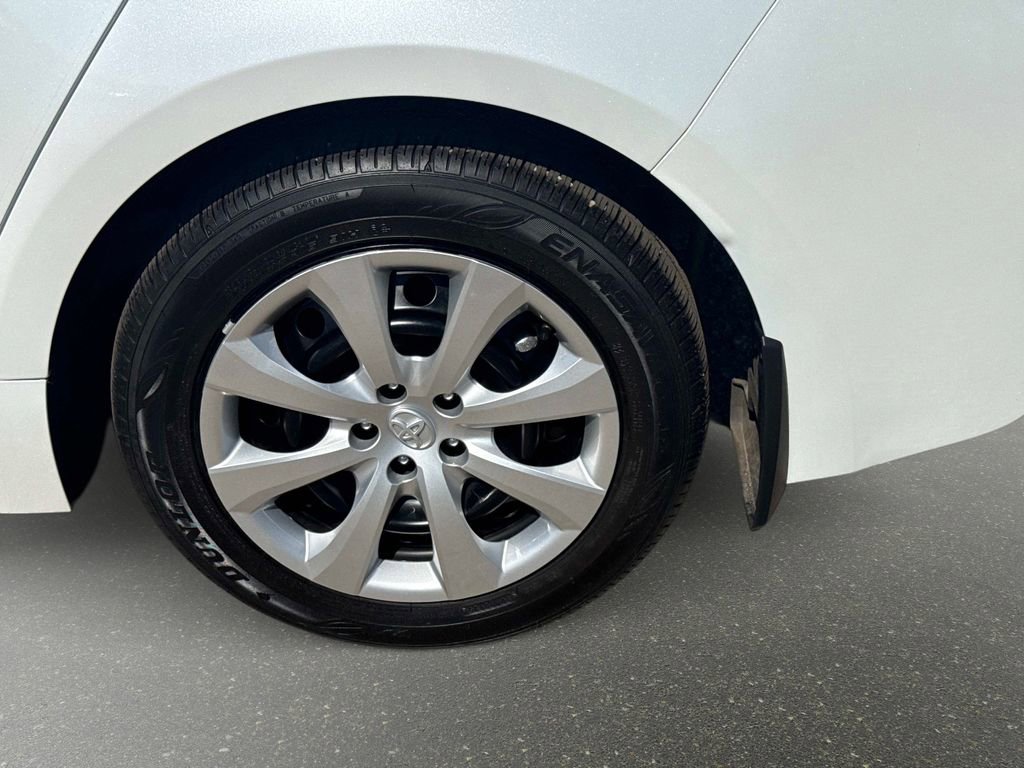 Used 2025 Toyota Corolla LE image 10