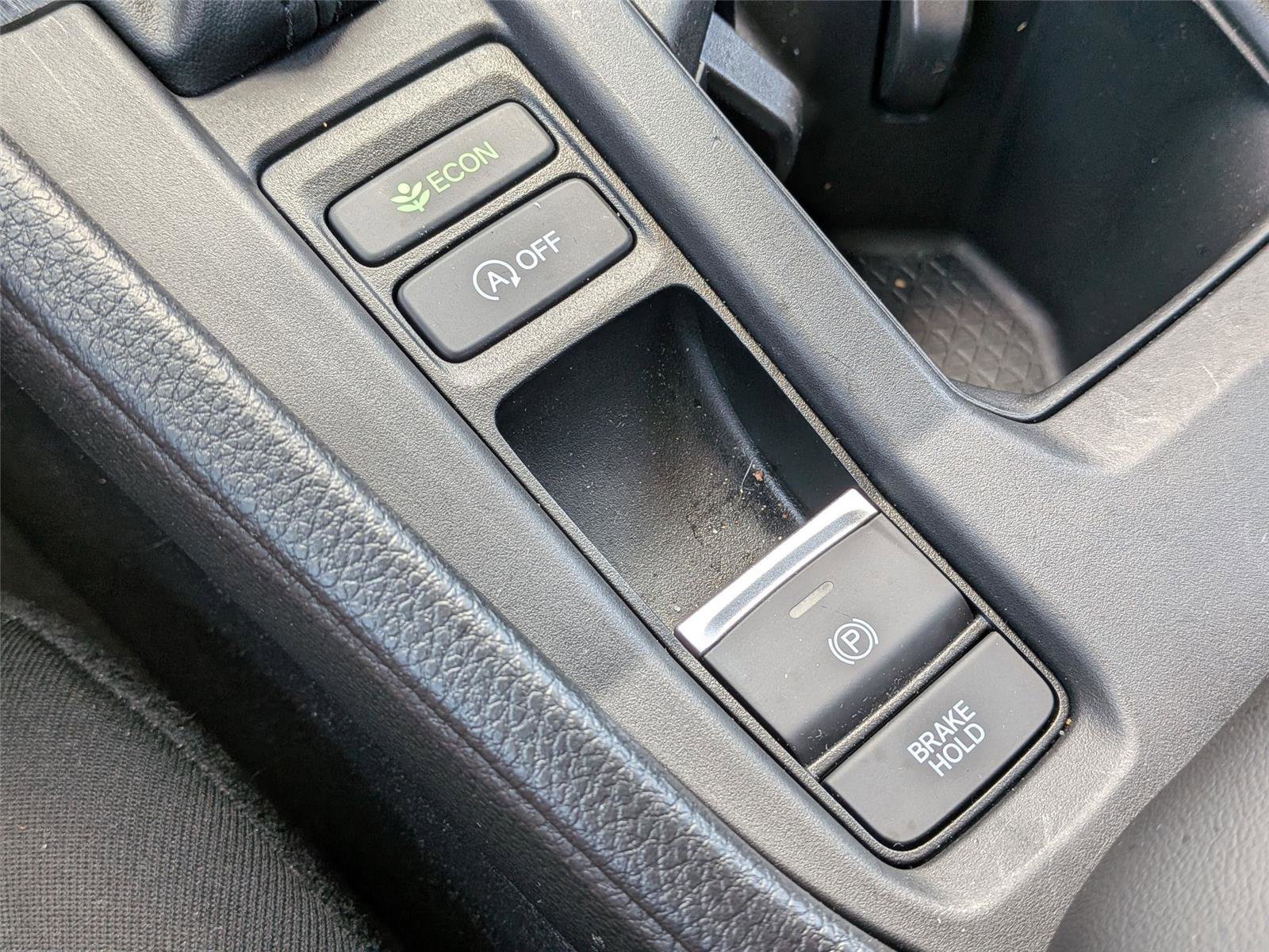 Certified 2025 Honda Accord LX image 18