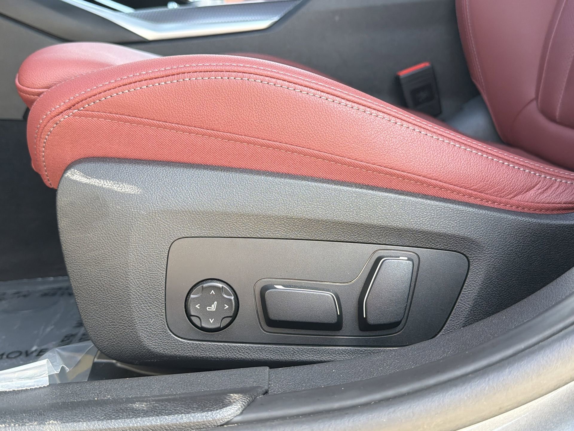 Certified 2025 BMW 330i xDrive Sedan image 23