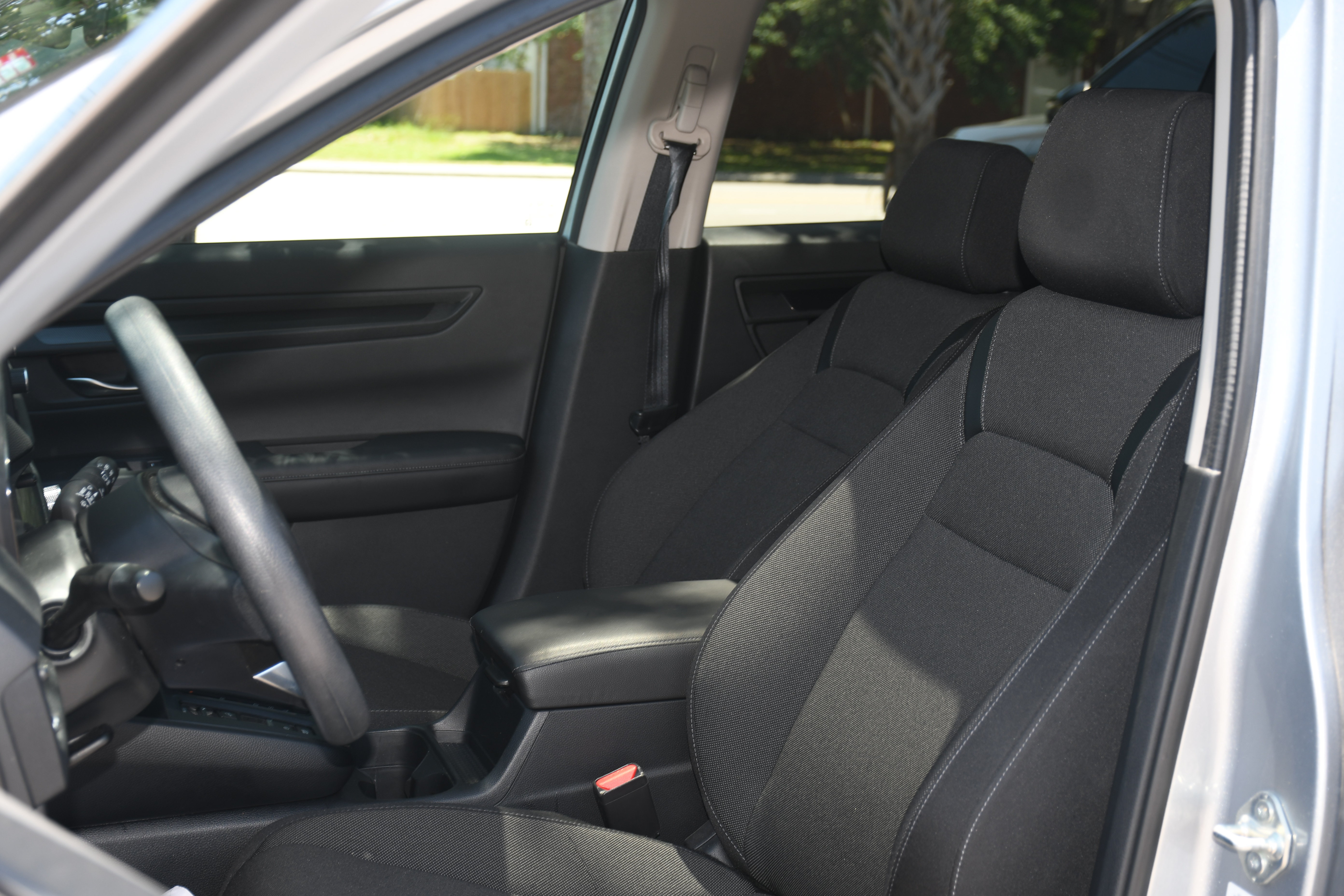 Used 2025 Honda CR-V EX image 9