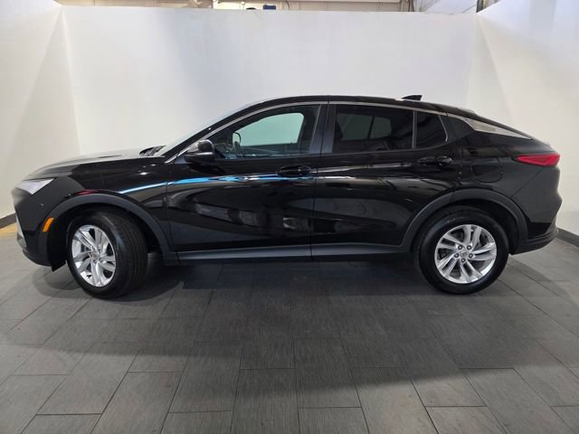 Used 2024 Buick Envista Preferred w/ Convenience I Package image 2