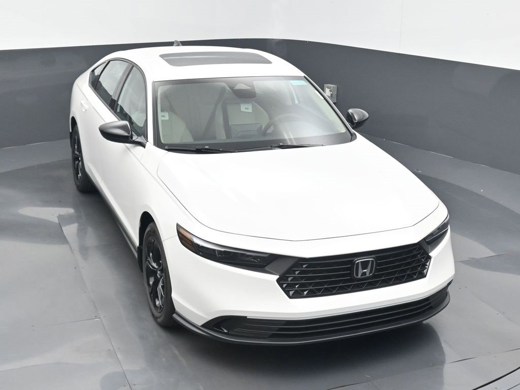 New 2025 Honda Accord SE image 3