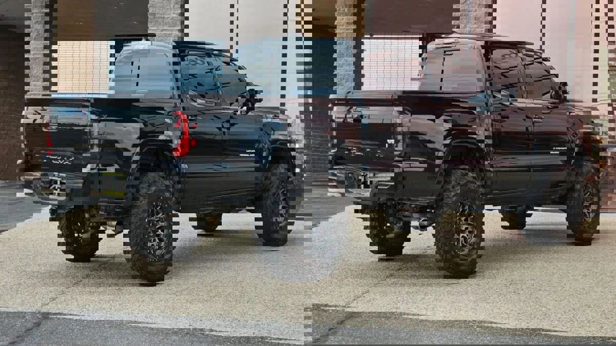 Used 2023 Toyota Tacoma TRD Sport image 15