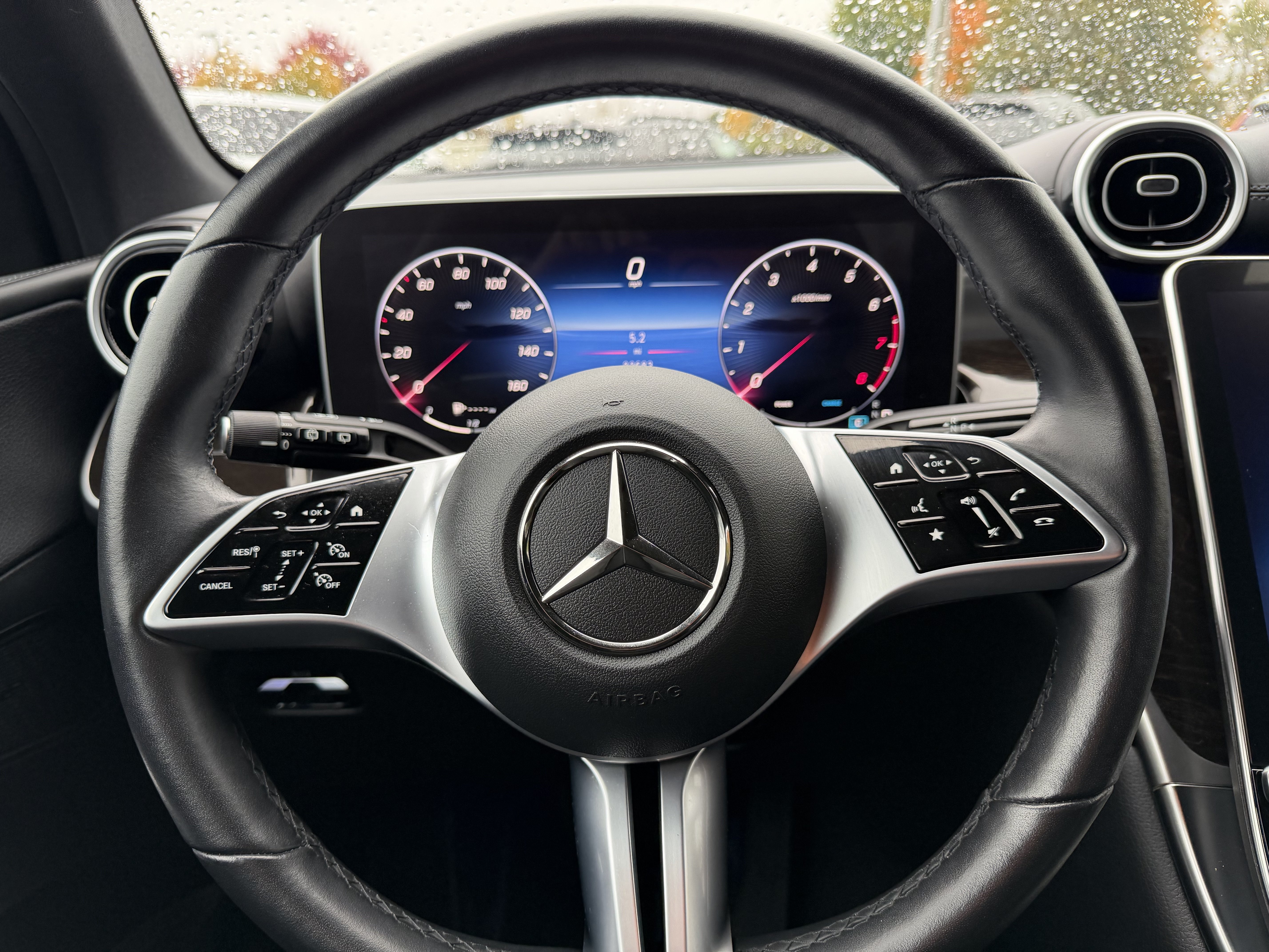 Used 2023 Mercedes-Benz GLC 300 4MATIC image 12