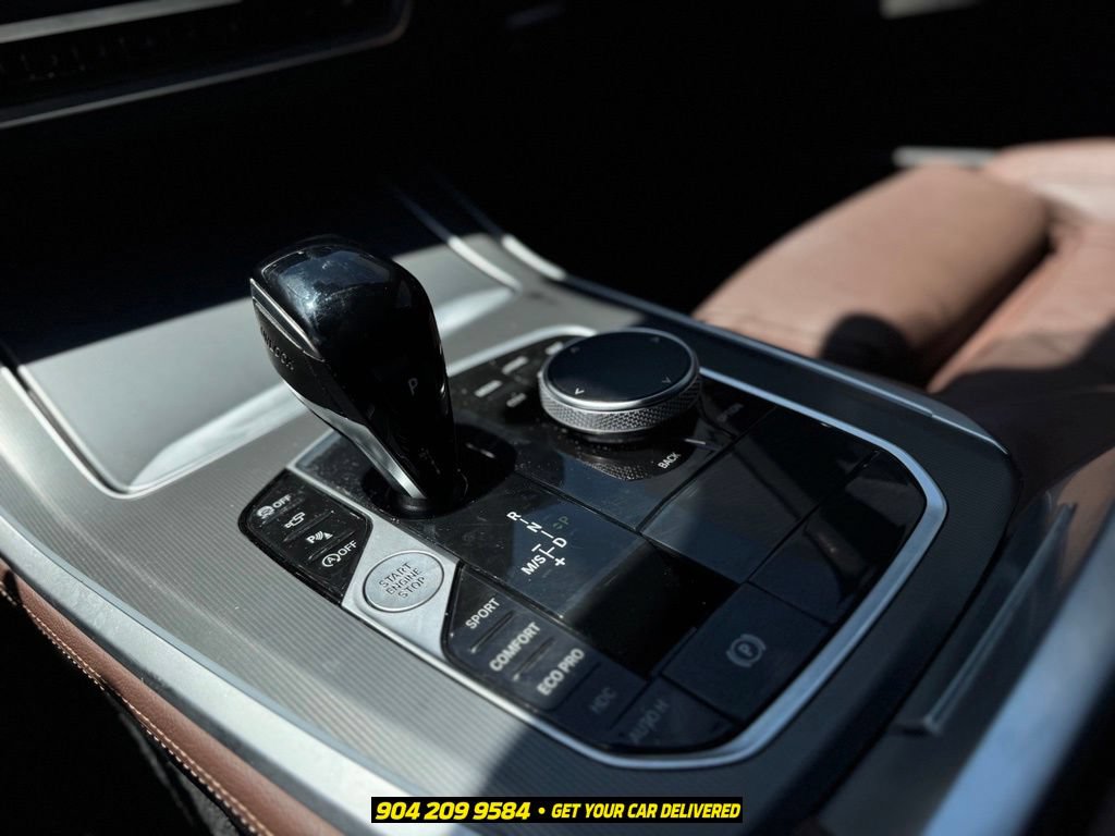 Used 2022 BMW X5 M50i AWD/4WD image 17