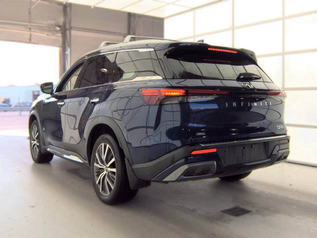 Used 2023 INFINITI QX60 Sensory w/ Cargo Package AWD/4WD image 4